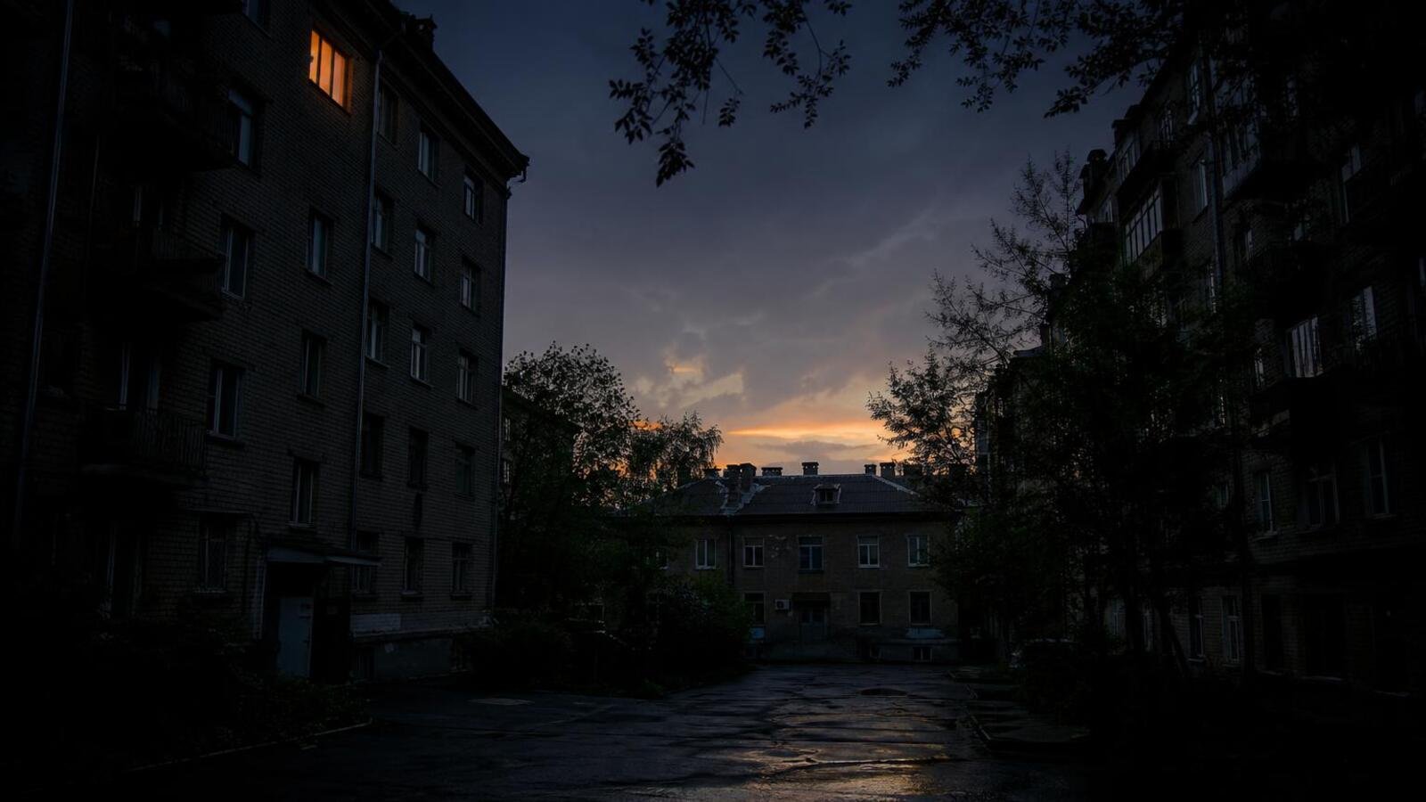 La finestra che si accendeva prima del tramonto